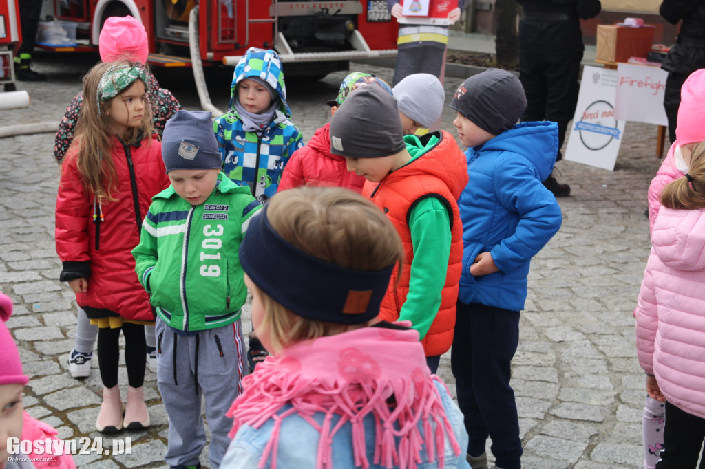 Spotkanie z profilaktyką na gostyńskim rynku
