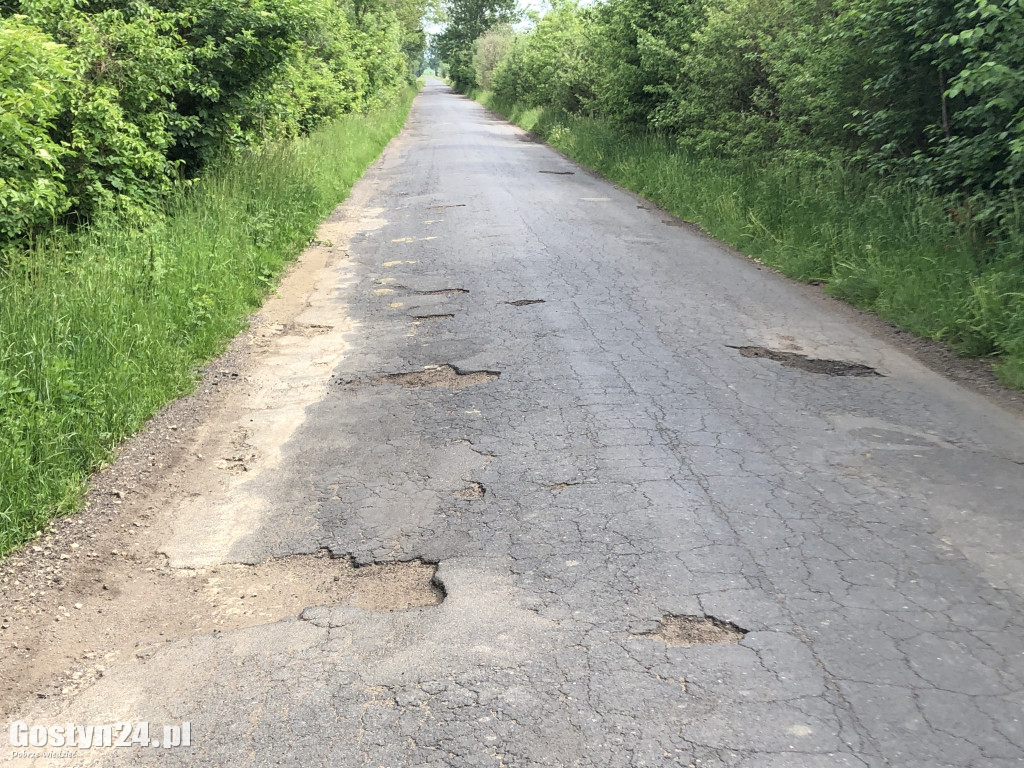 Dziury w drogach na Alert24