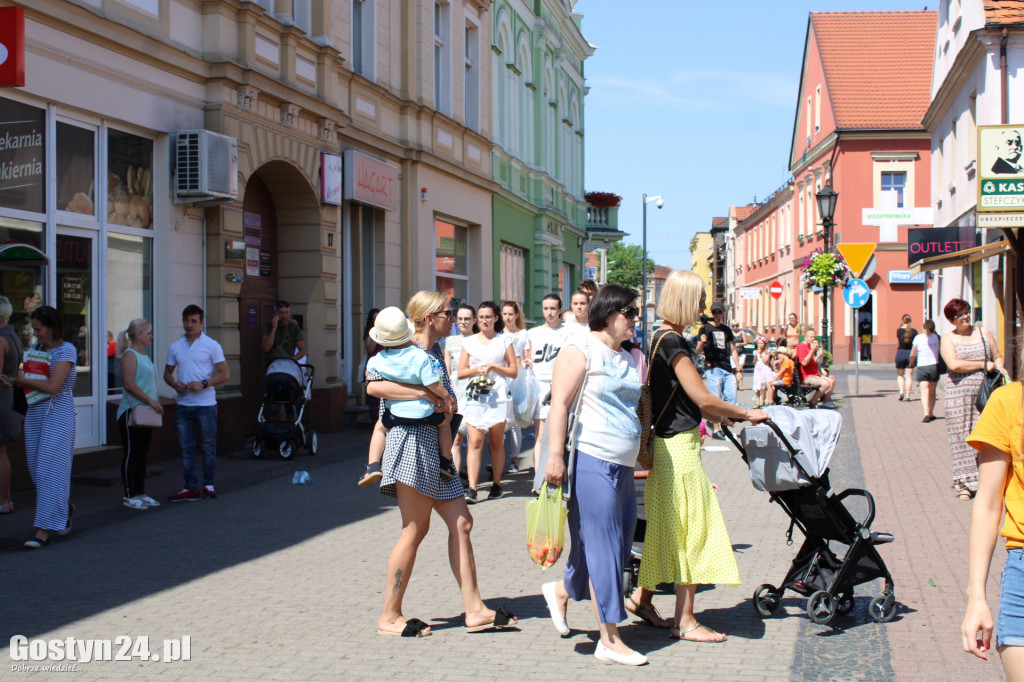 Happening na gostyńskim deptaku