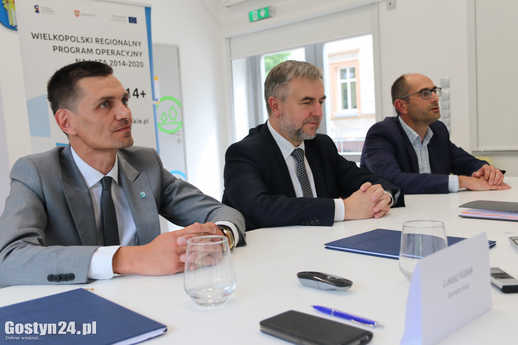 Marszałek i burmistrz podpisali umowę