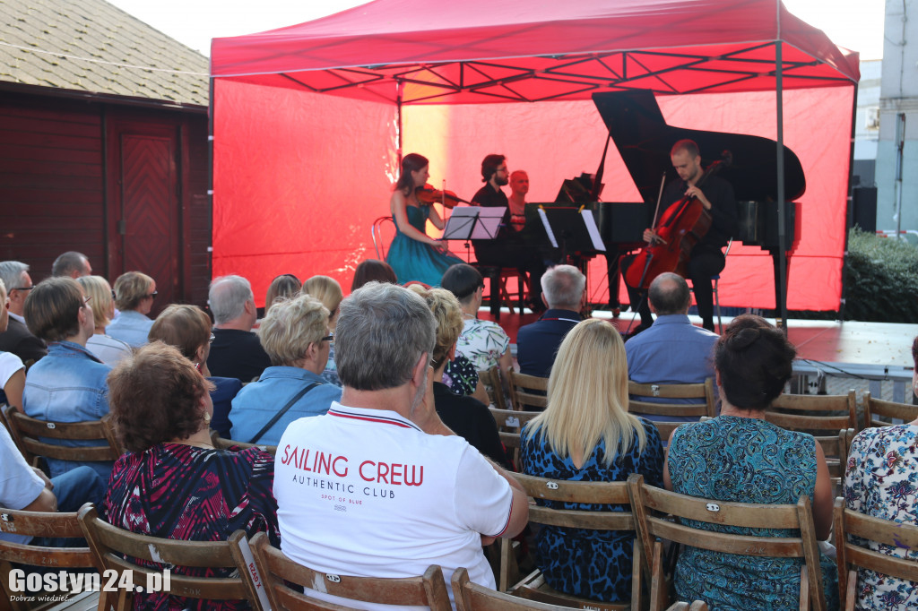 Koncert Tria im. Wiłkomirskich w Gostyniu
