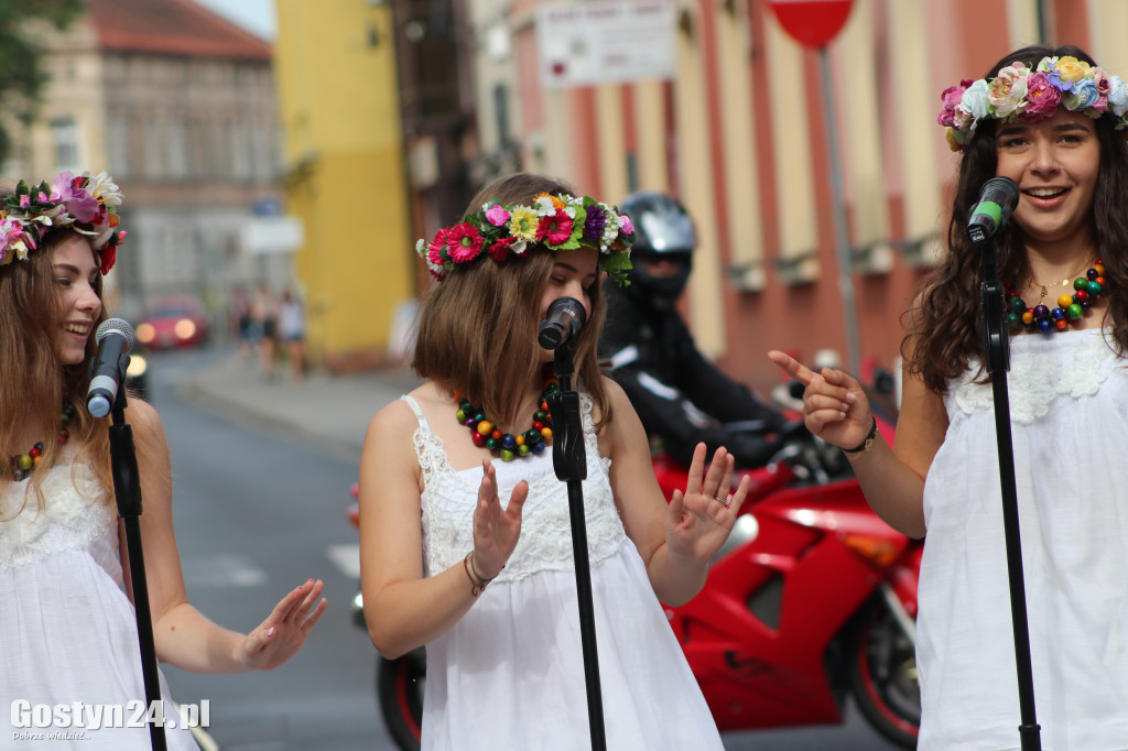 Dożynkowy happening na gostyńskim deptaku