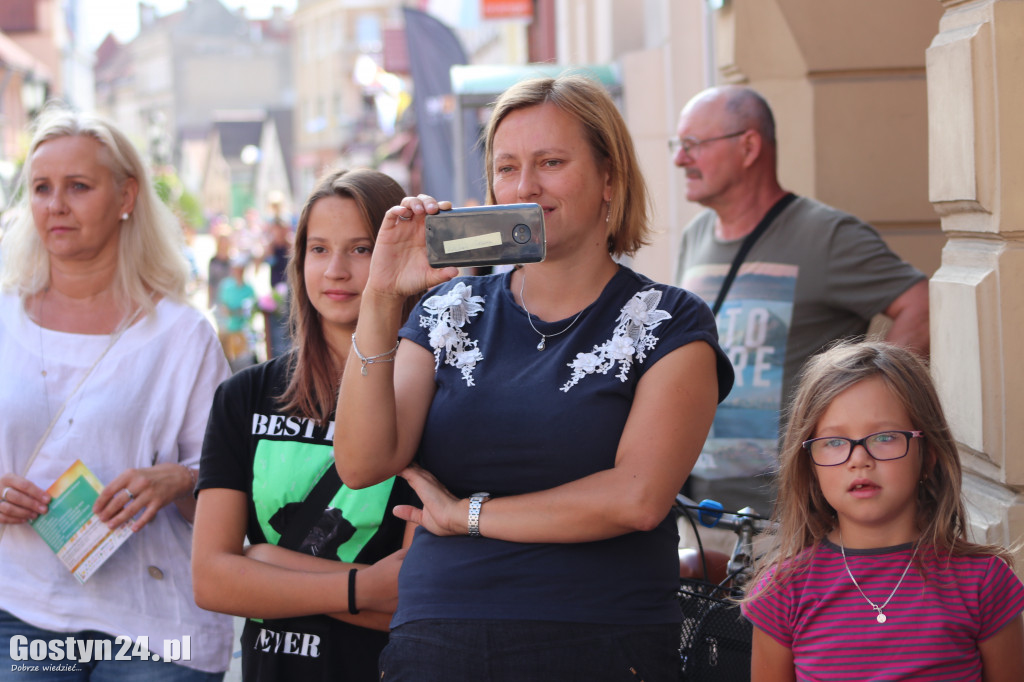 Dożynkowy happening na gostyńskim deptaku