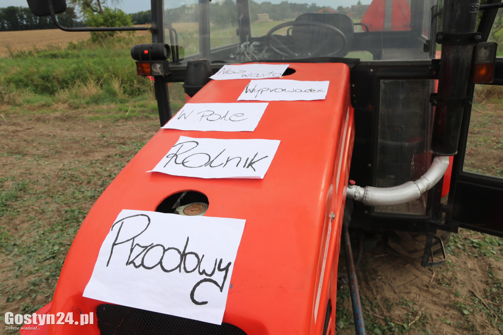 Wyścigi traktorów w miejscowości Bączylas