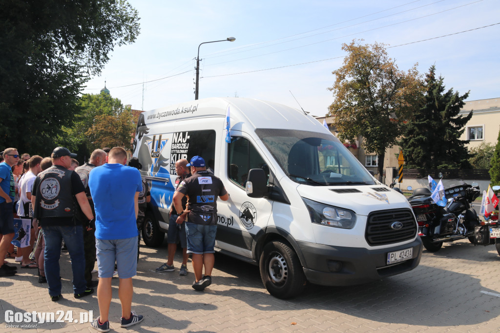 Flagowanie z Unią Leszno w Gostyniu
