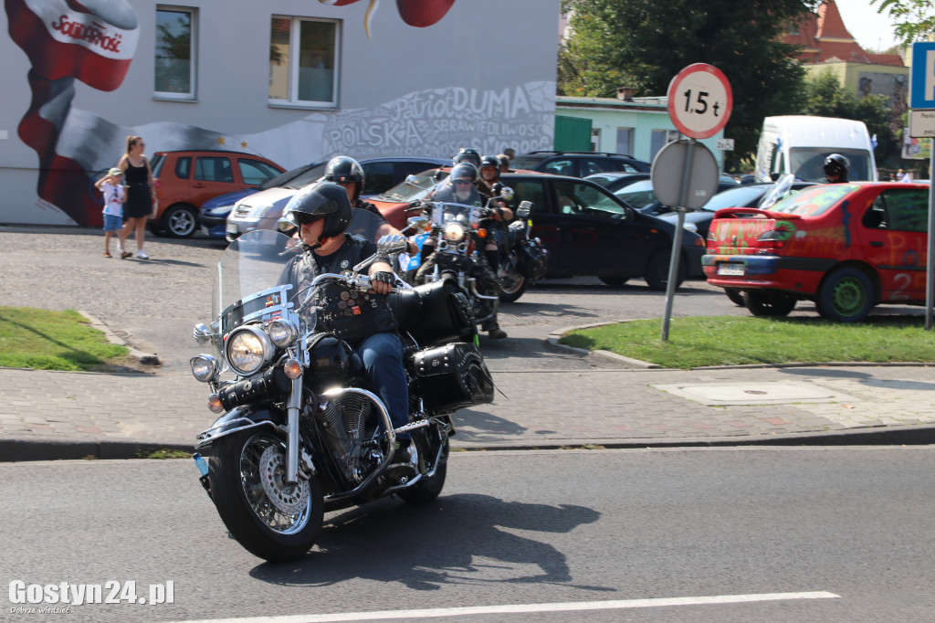 Flagowanie z Unią Leszno w Gostyniu