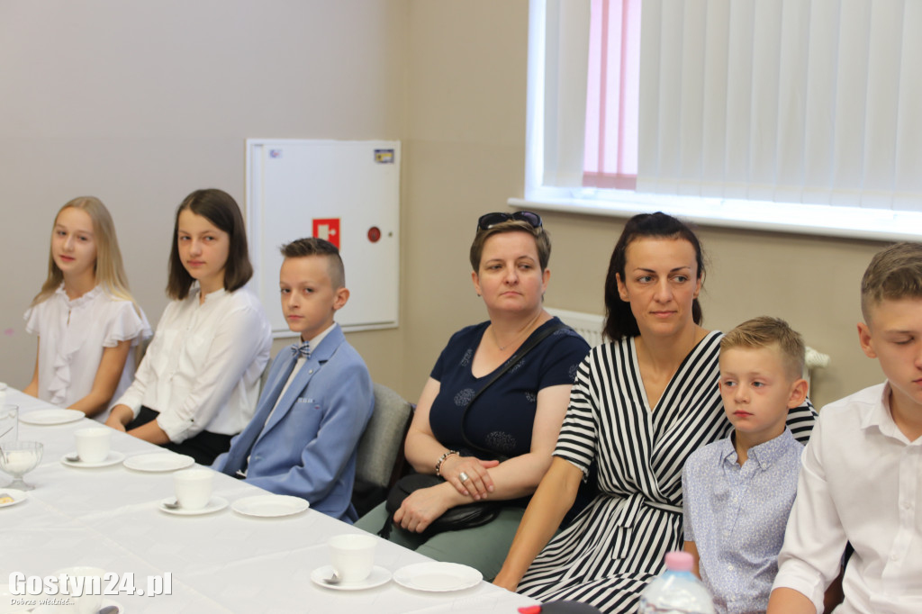 Wręczenie stypendiów uczniom z boreckich szkół
