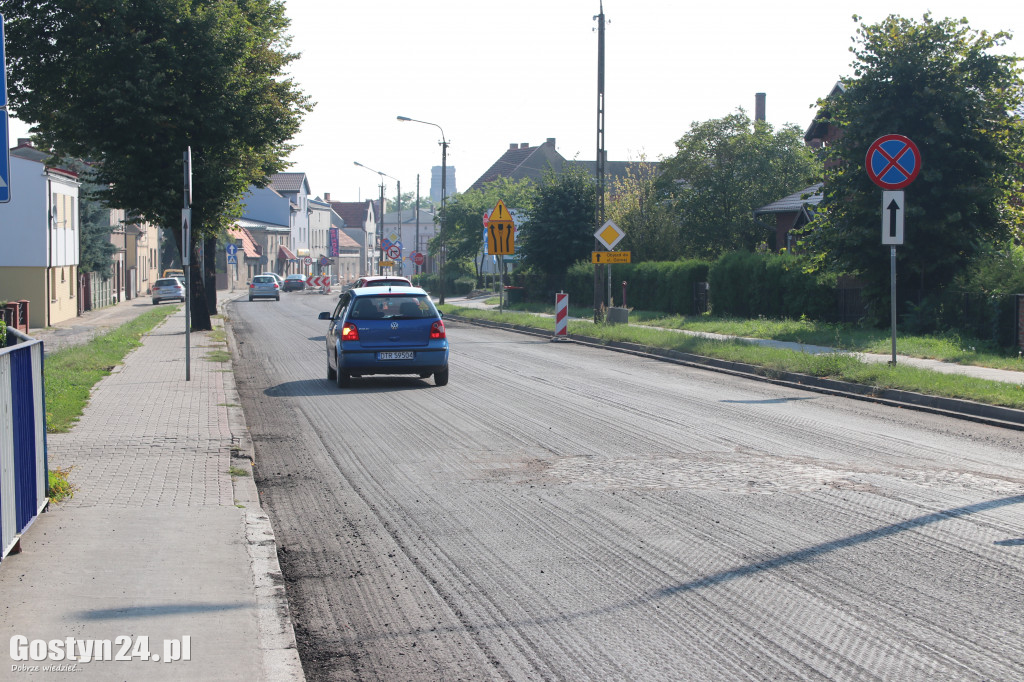Prace drogowe na krajowej 12 w Gostyniu