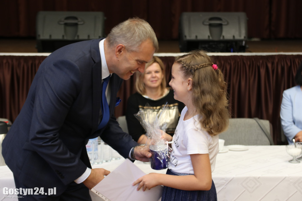 Wręczenie stypendiów uczniom z boreckich szkół