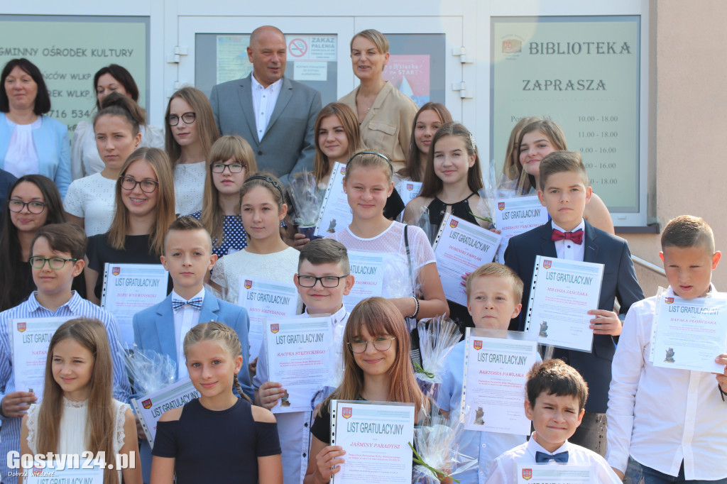 Wręczenie stypendiów uczniom z boreckich szkół