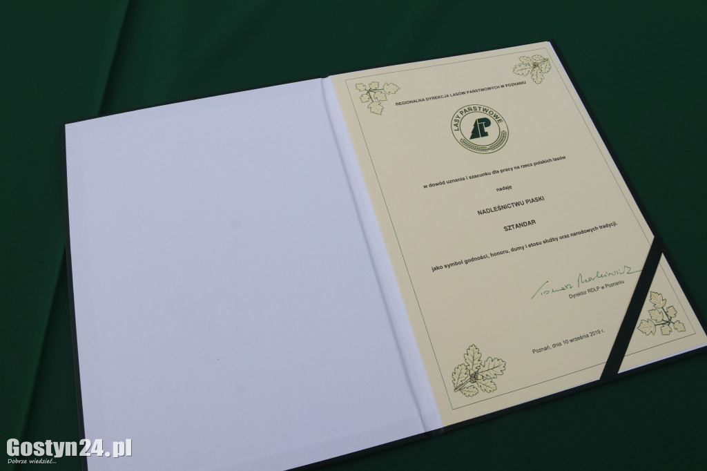 Nadanie sztandaru Nadleśnictwu Piaski