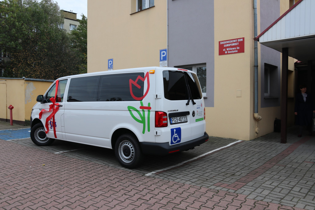 Podopieczni ŚDS w Gostyniu mają nowe auto