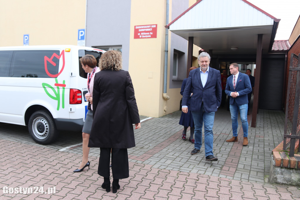 Podopieczni ŚDS w Gostyniu mają nowe auto