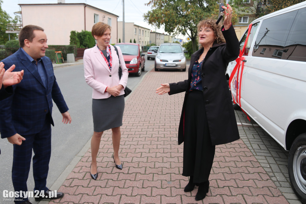 Podopieczni ŚDS w Gostyniu mają nowe auto