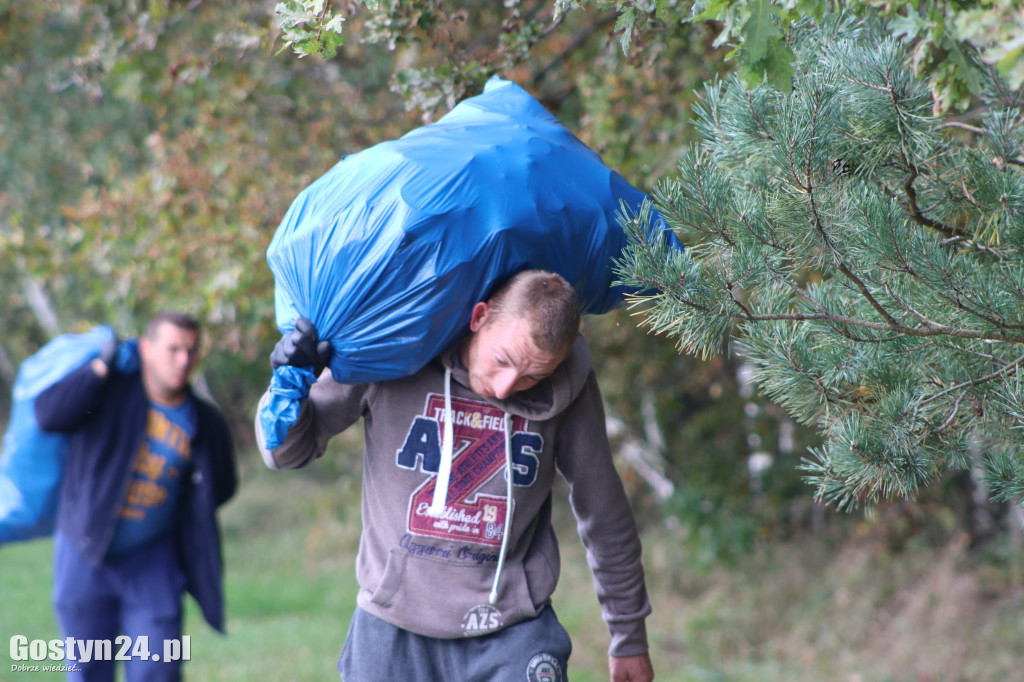 Wędkarze sprzatąli teren zalewu Jeżewo