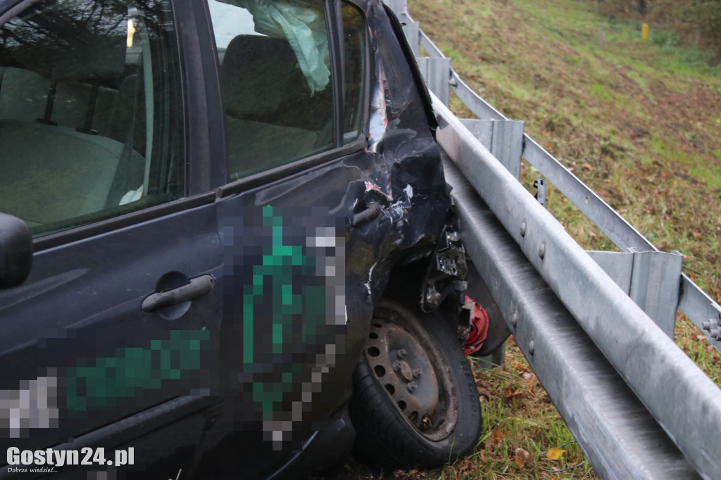 Zderzenie tira i osobówki za Godurowem