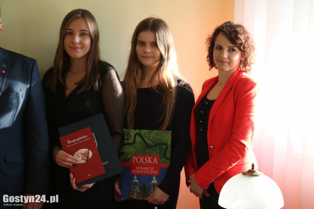 Najlepsi maturzyści odebrali nagrody pieniężne