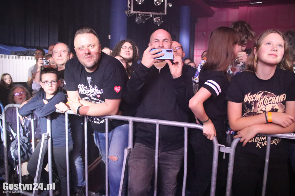 Koncert Nocnego Kochanka w GOK Hutnik