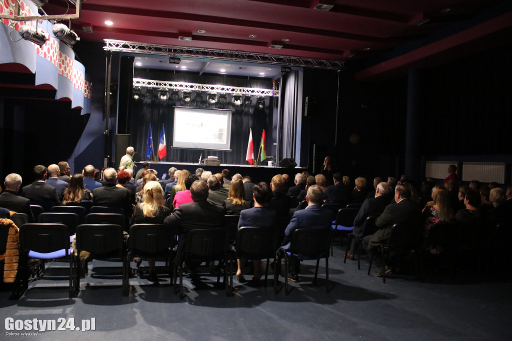 Gostyńskie i francuskie serca dla Afryki
