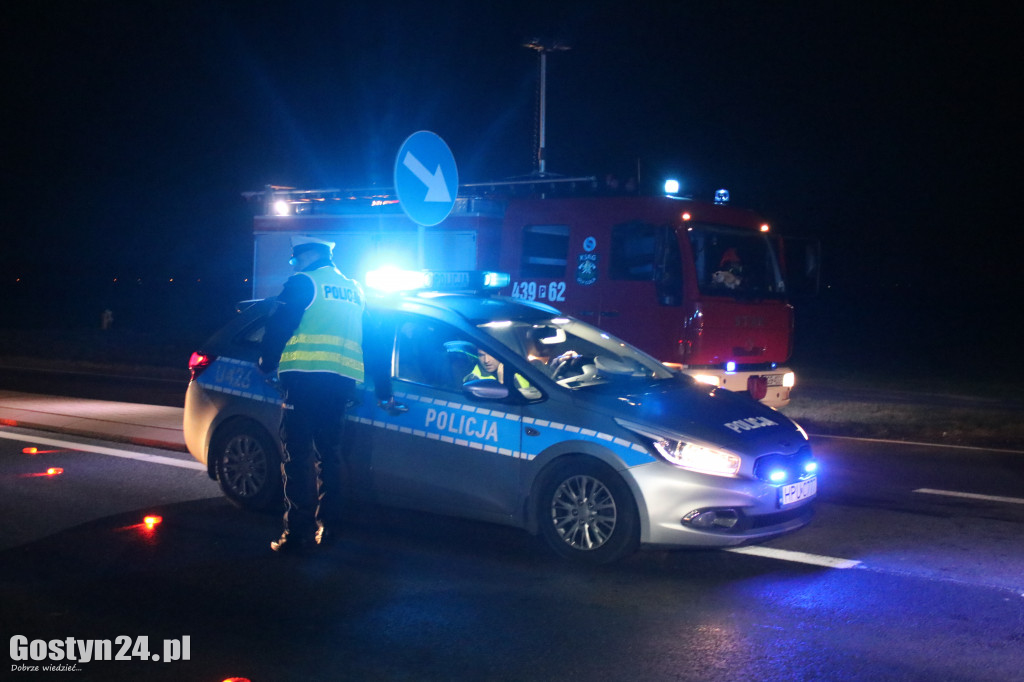 Zderzenie osobówek za Golą w kierunku Leszna