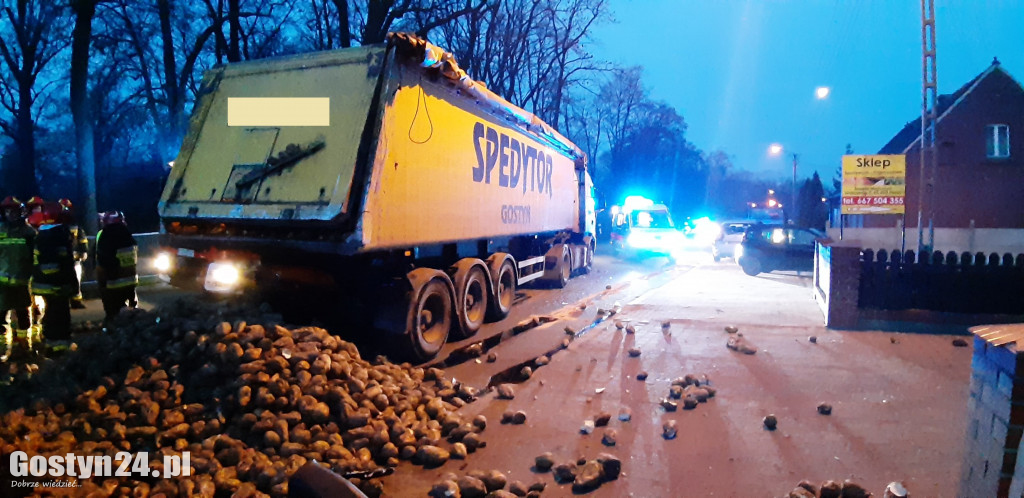 Poranne zderzenie dwóch ciężarówek w Grabonogu