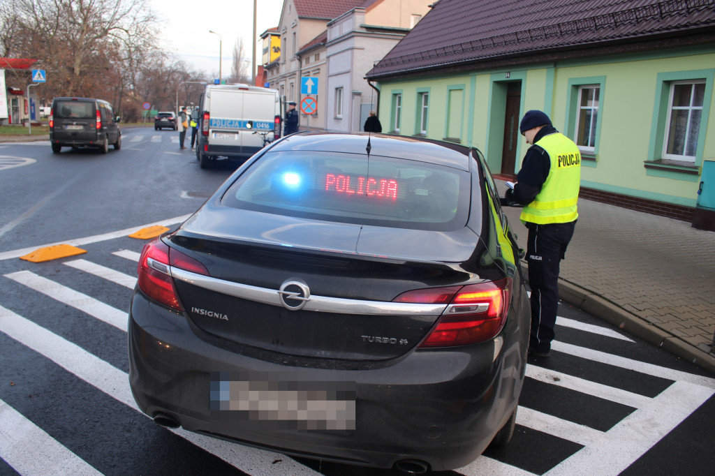 Potrącenie rowerzysty na nowym rondzie