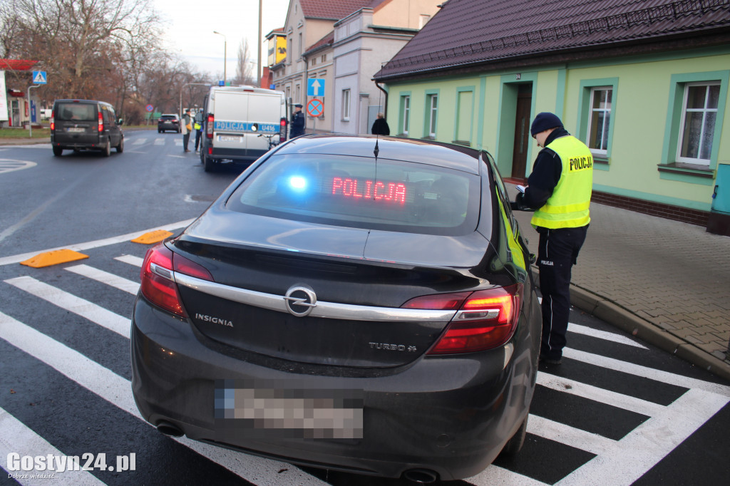 Potrącenie rowerzysty na nowym rondzie