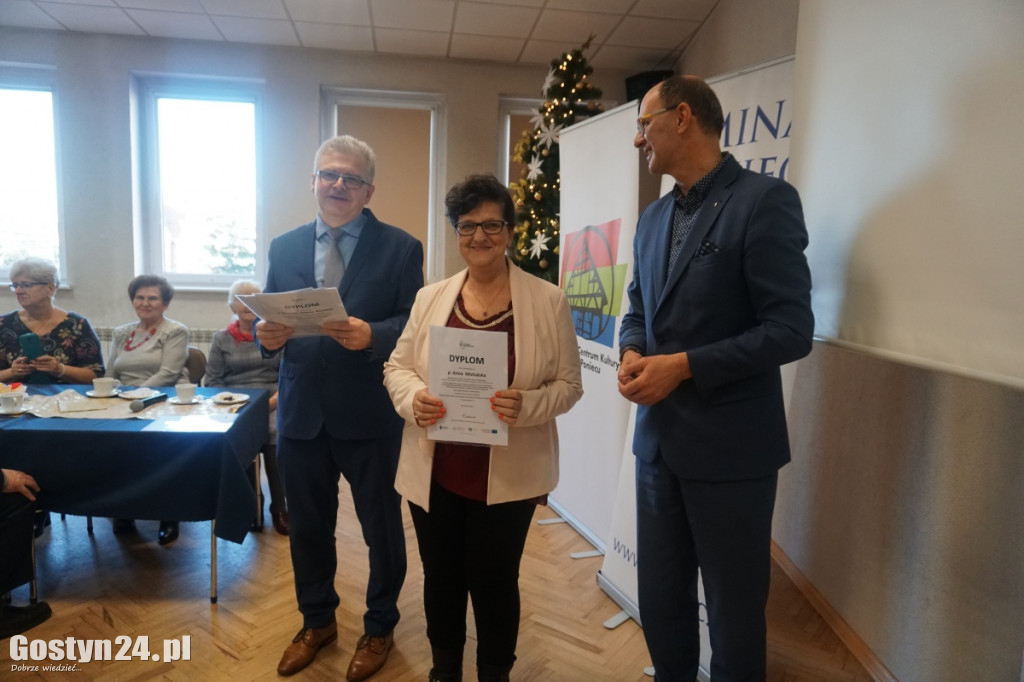 Seniorzy 65+ z Ponieca ukończyli kurs