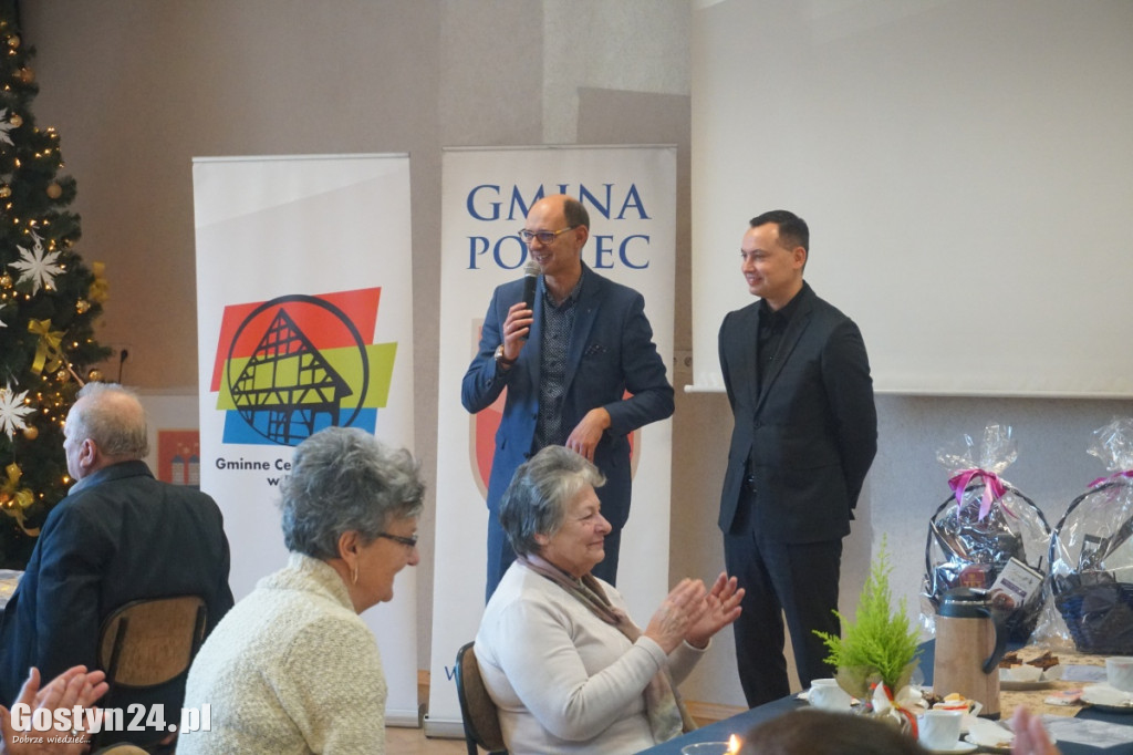 Seniorzy 65+ z Ponieca ukończyli kurs