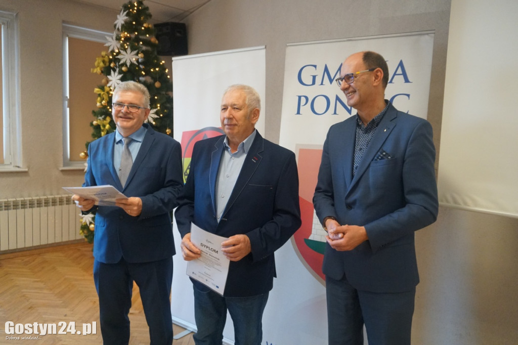 Seniorzy 65+ z Ponieca ukończyli kurs