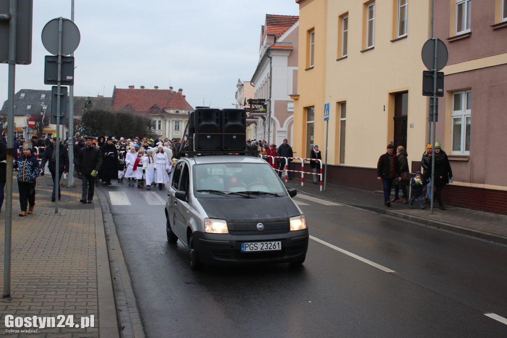Orszak Trzech Króli przeszedł ulicami Gostynia