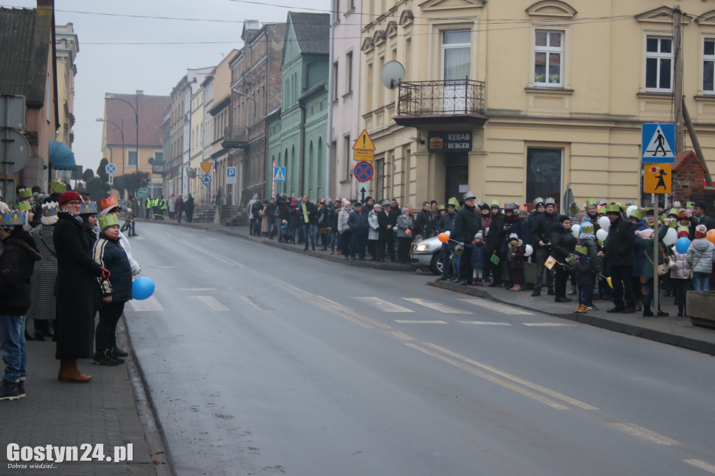 Orszak Trzech Króli ulicami Krobi