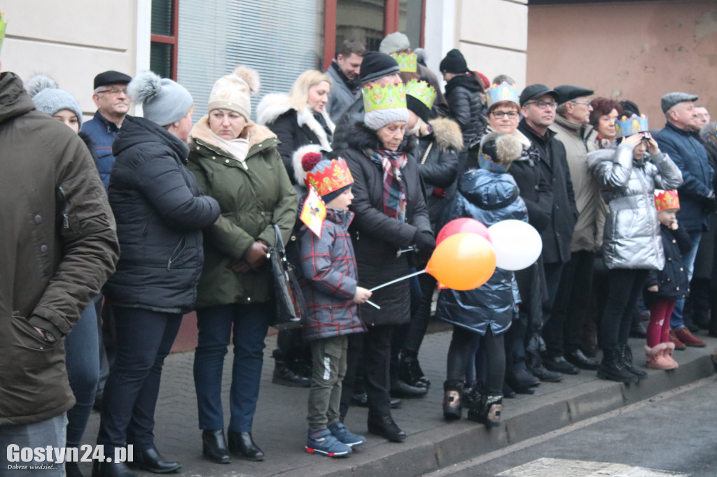 Orszak Trzech Króli ulicami Krobi