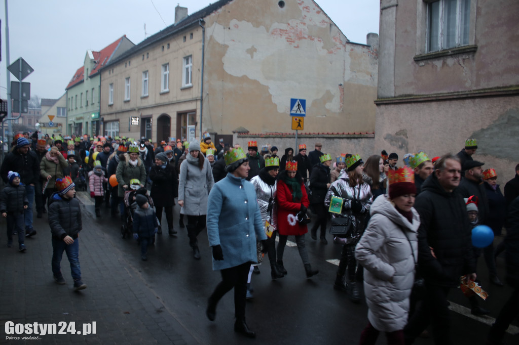 Orszak Trzech Króli ulicami Krobi