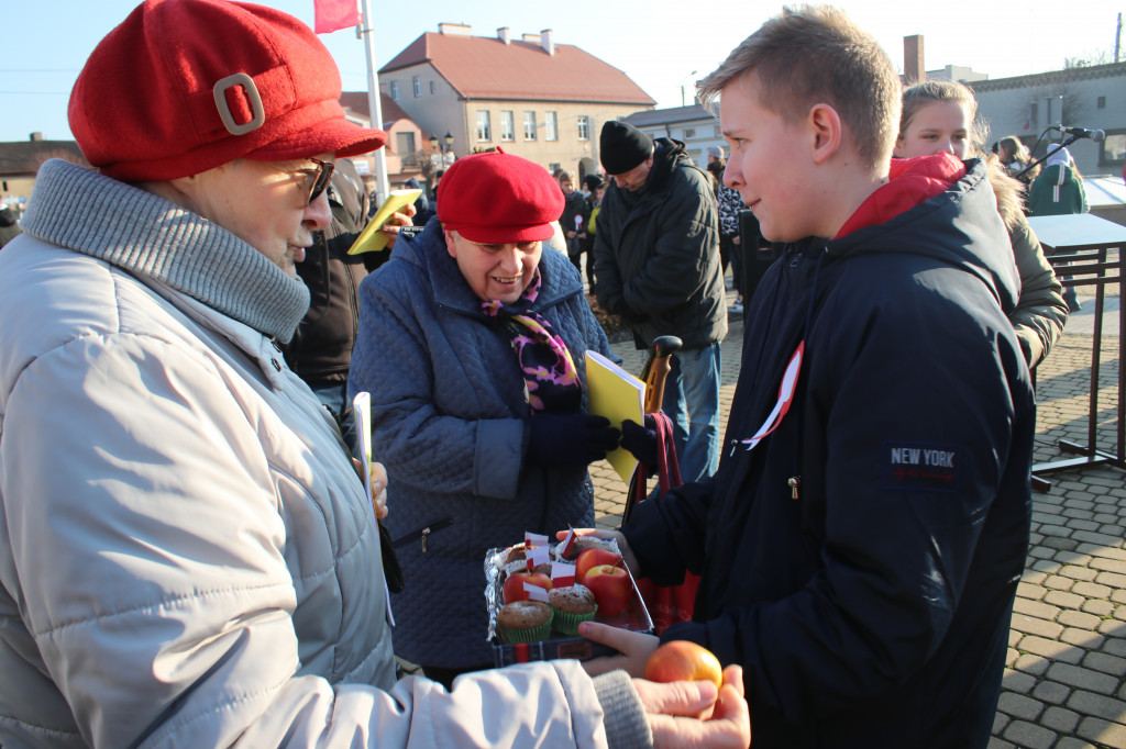 Happening w hołdzie powstańcom w Piaskach