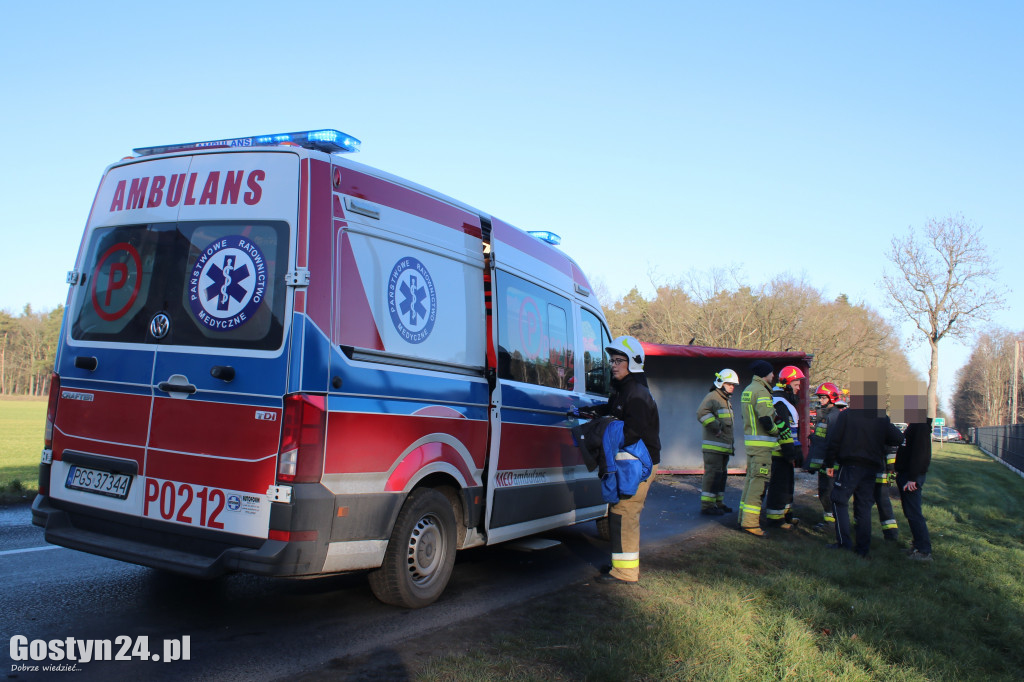 Wypadek ciężarówki w miejscowości Śmiłowo