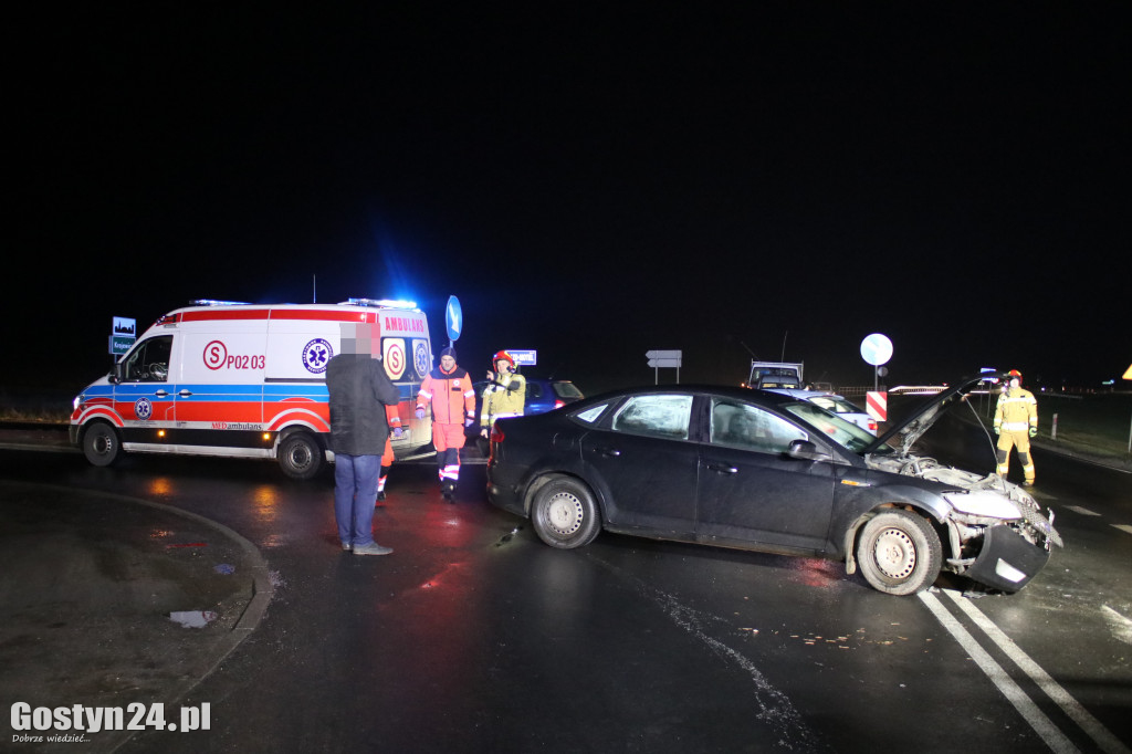 Zdarzenie na DW 434 na zjeździe do Krajewic