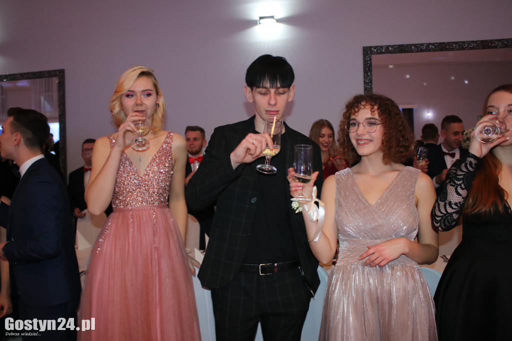 Studniówka Zespołu Szkół Zawodowych w Kłodzie