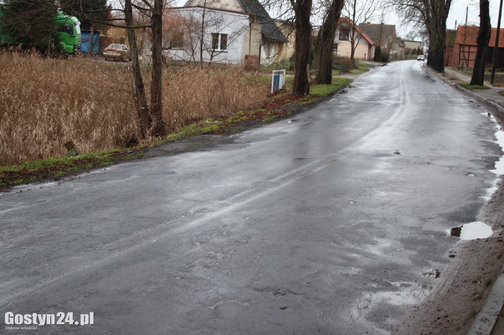 Bobry zaatakowały drogę w Dzięczynie?