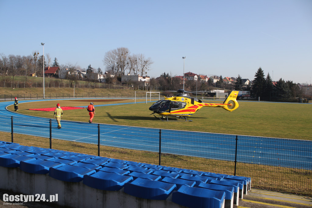 Lądowanie helikoptera LPR na gostyńskim stadionie