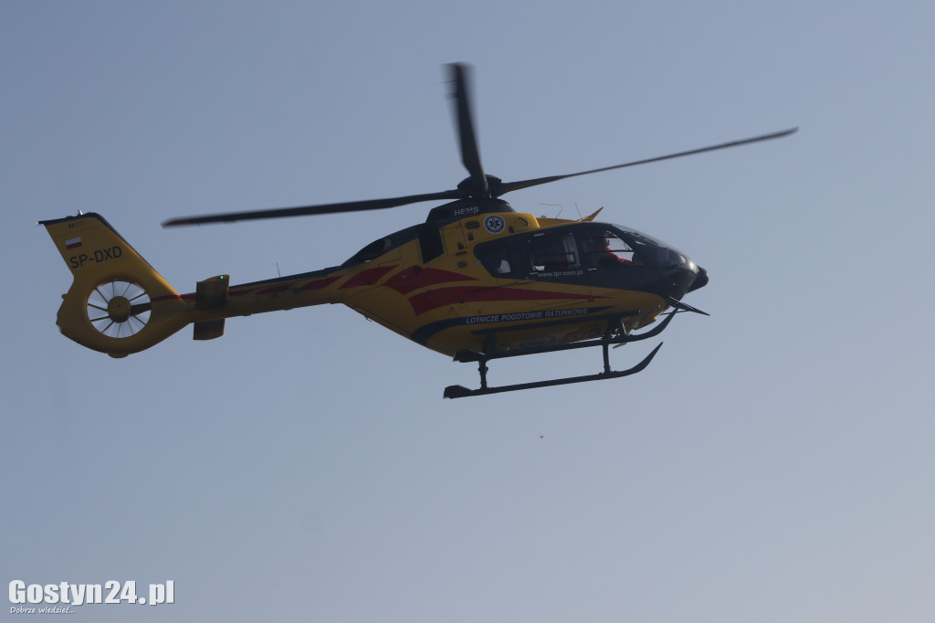 Lądowanie helikoptera LPR na gostyńskim stadionie