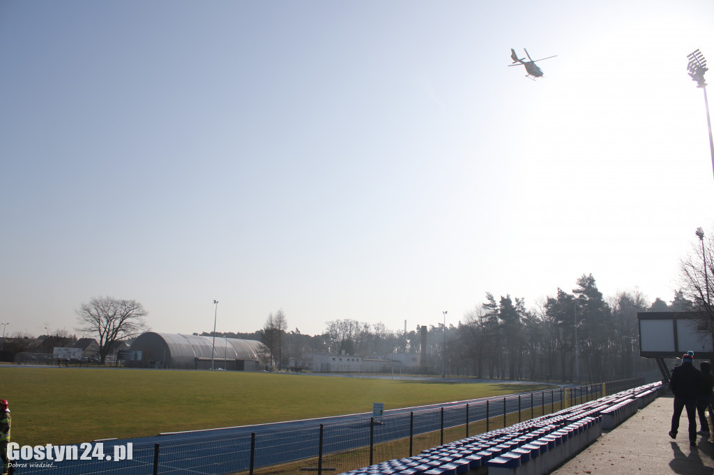 Lądowanie helikoptera LPR na gostyńskim stadionie