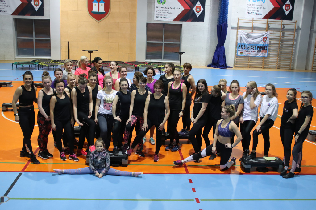 Maraton fitness w OSiR w Poniecu