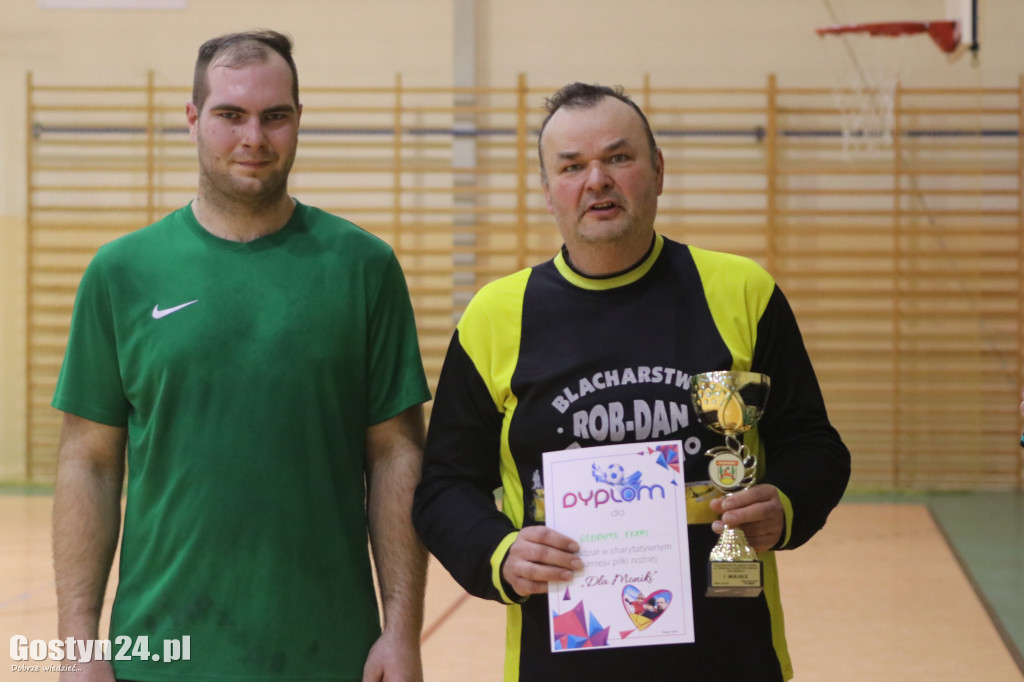 Festyn dla Moniki Rodzoch w SP Piaski