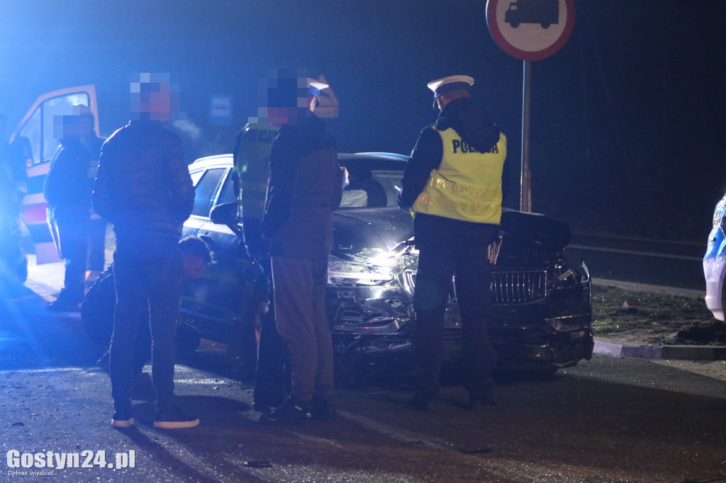 Zderzenie dwóch osobówek w Krzemieniewie