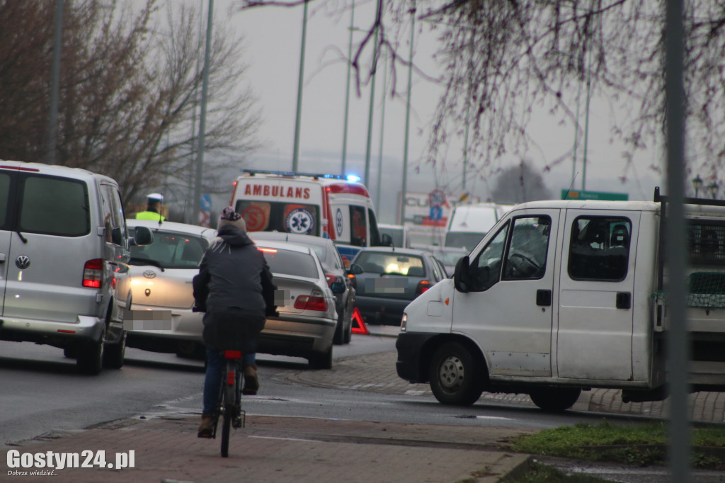 Potrącenie rowerzysty na ul. Wrocławskiej w Gostyniu
