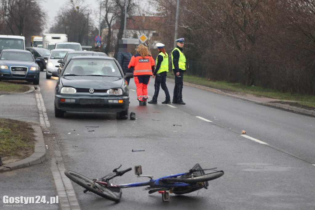 Potrącenie rowerzysty na ul. Wrocławskiej w Gostyniu