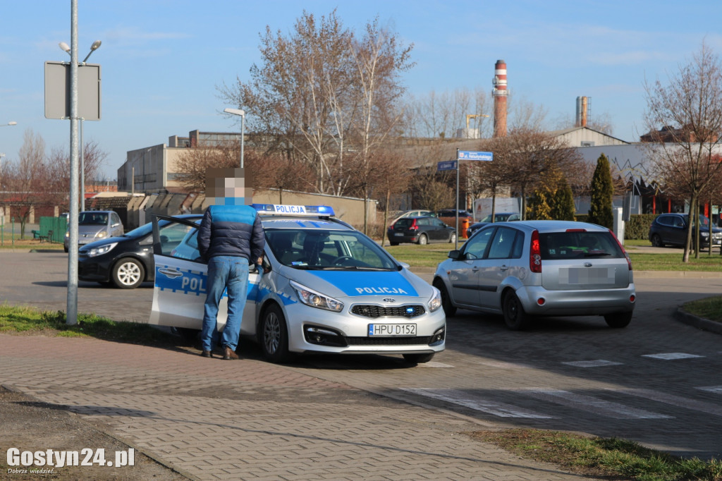 Potrącenie na pasach w centrum Gostynia