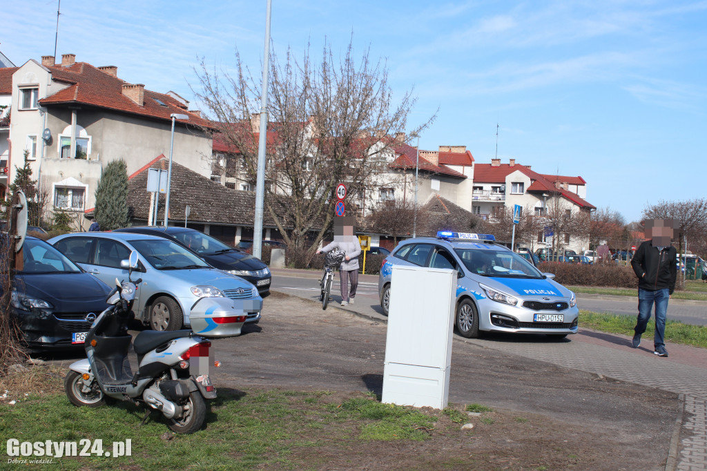 Potrącenie na pasach w centrum Gostynia
