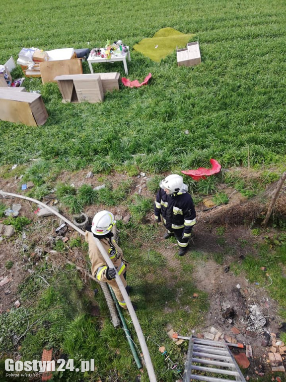 Pożar dachu budynku w Lubiatowie
